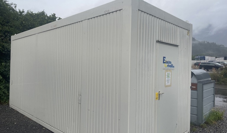 Bau- & Elektromaterial aus einem Konkurs